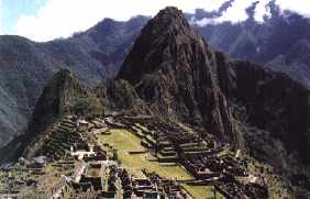 Vue de Machu picchu depuis le mirador